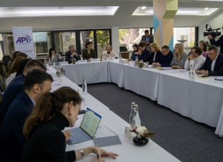 Lacune legislative în combaterea discursului de ură. Experții cer ajustări | Radio Moldova